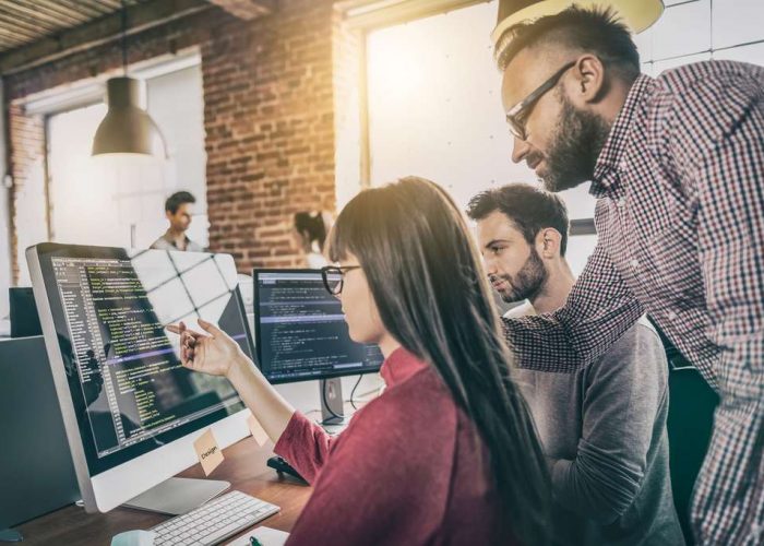 85858c3126_50147912_developpeur-informatique2